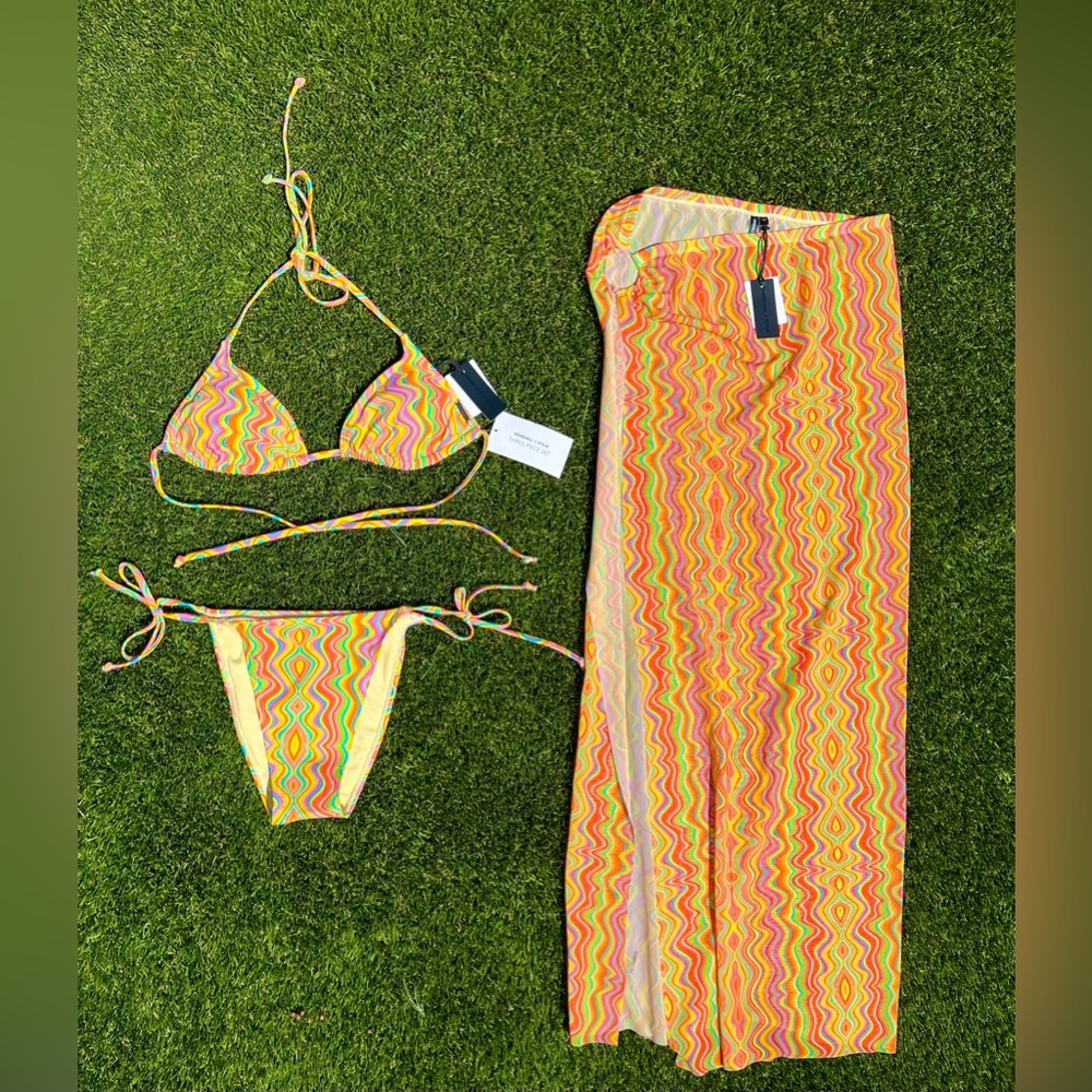 Kendall & Kylie 3pc Swim Set